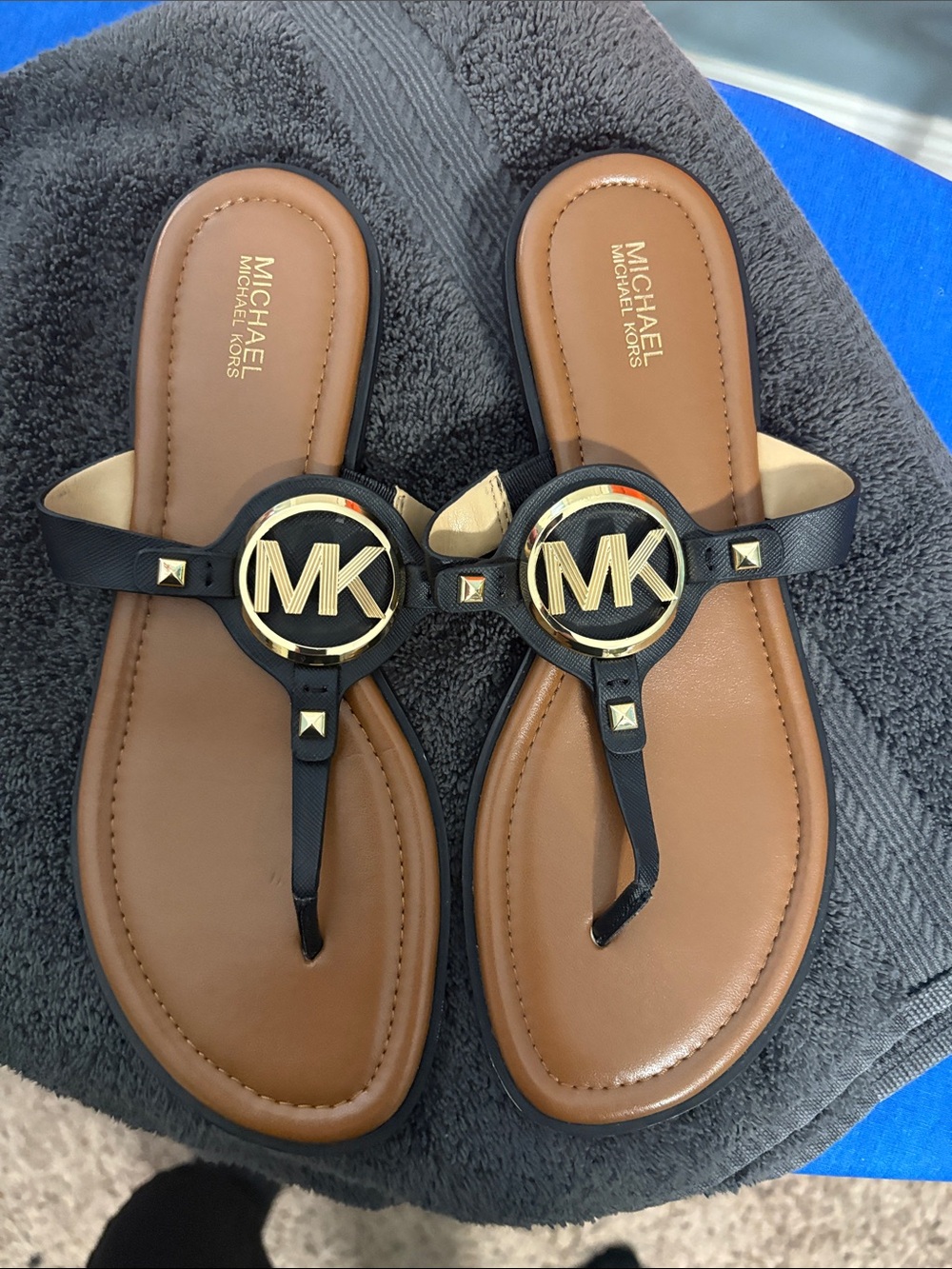 MICHAEL Michael Kors Black and Brown MK Logo Thong Sandals - Picture 2 of 3